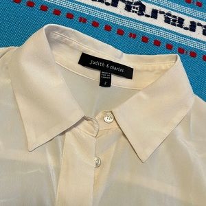 Judith & Charles silk blouse, size 2. Excellent condition.